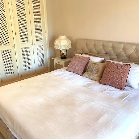 Bahialcantara Beachside Apartment Marbella