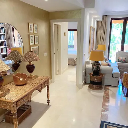 Bahialcantara Beachside Apartment Marbella